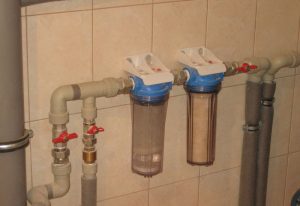 Установка проточного фильтра для воды в Тюмени