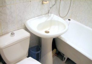 Установка раковины тюльпан в ванной в Тюмени